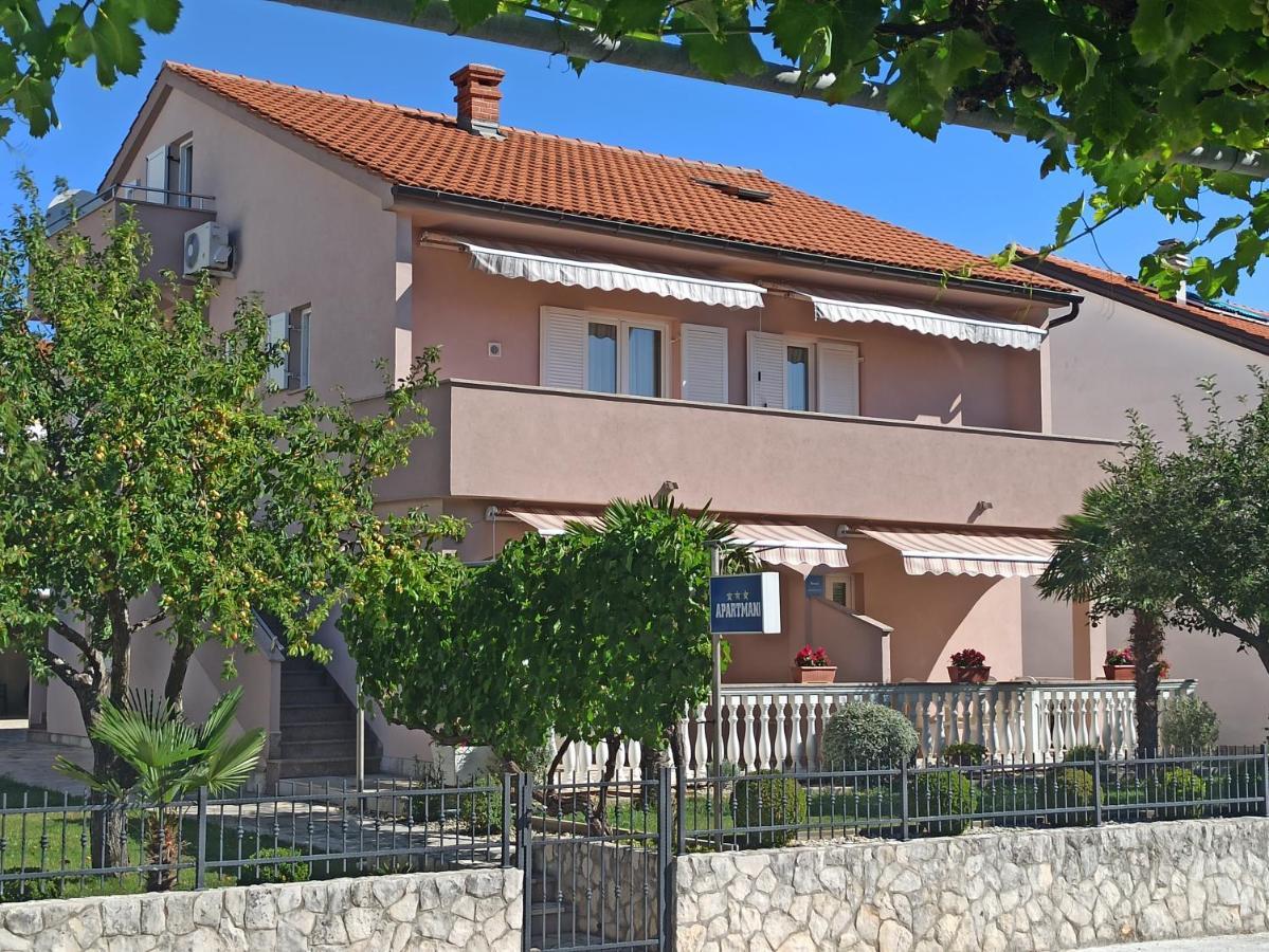 Apartmani Vesna Крк Экстерьер фото