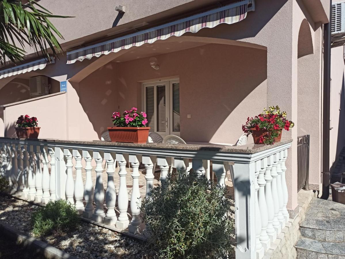 Apartmani Vesna Крк Экстерьер фото