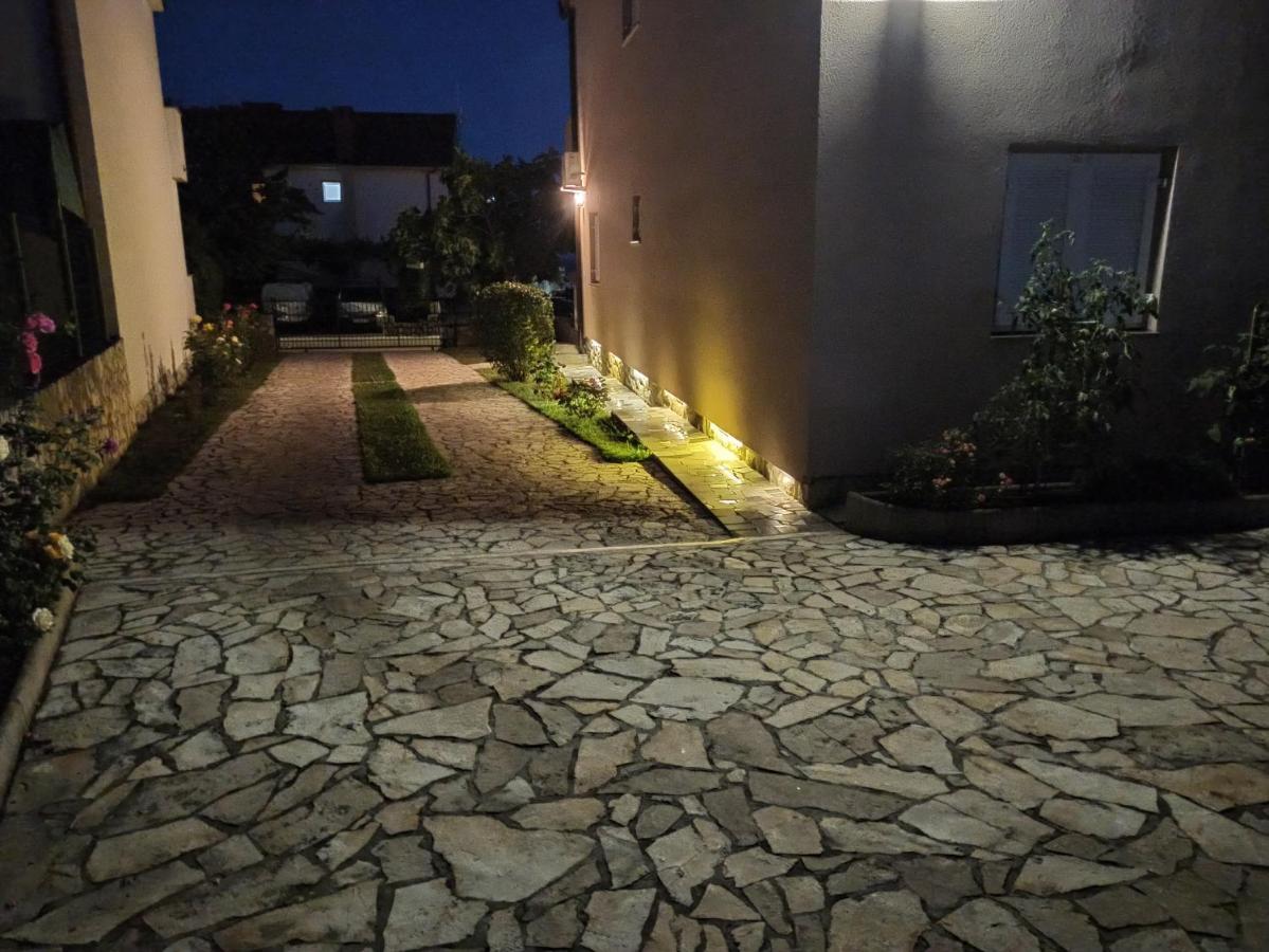 Apartmani Vesna Крк Экстерьер фото