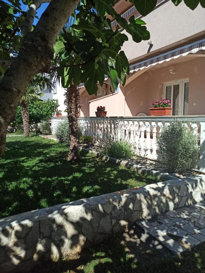 Apartmani Vesna Крк Экстерьер фото