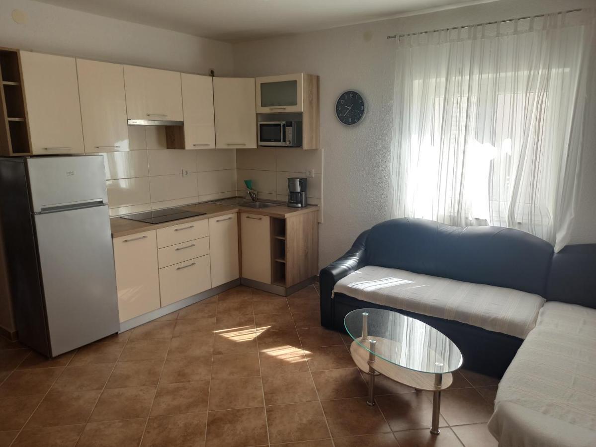 Apartmani Vesna Крк Экстерьер фото