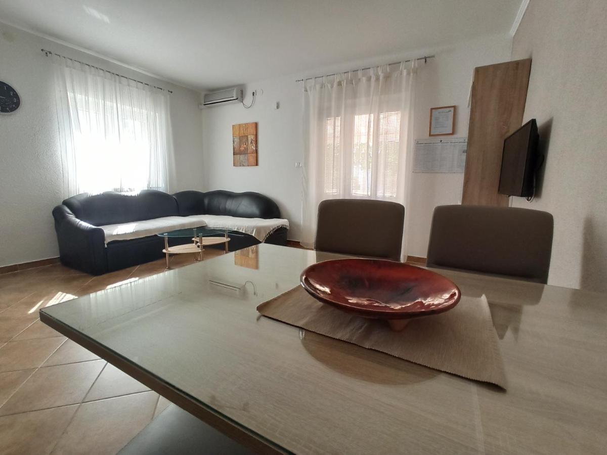 Apartmani Vesna Крк Экстерьер фото