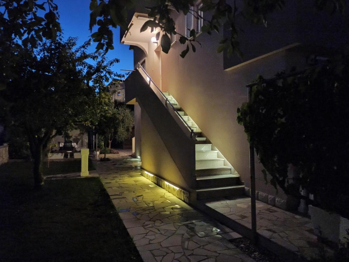 Apartmani Vesna Крк Экстерьер фото