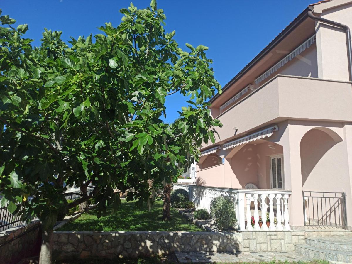 Apartmani Vesna Крк Экстерьер фото