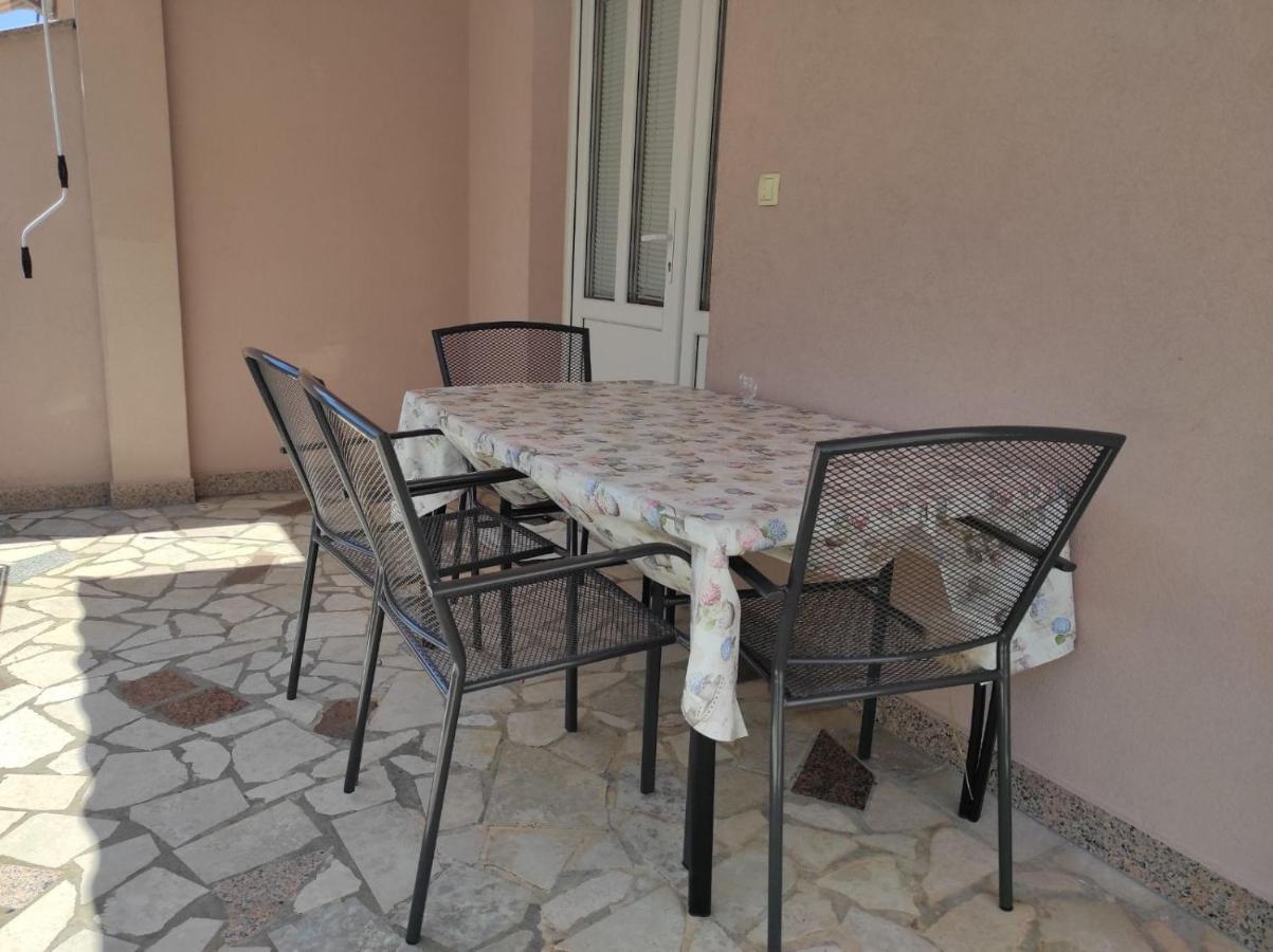 Apartmani Vesna Крк Экстерьер фото