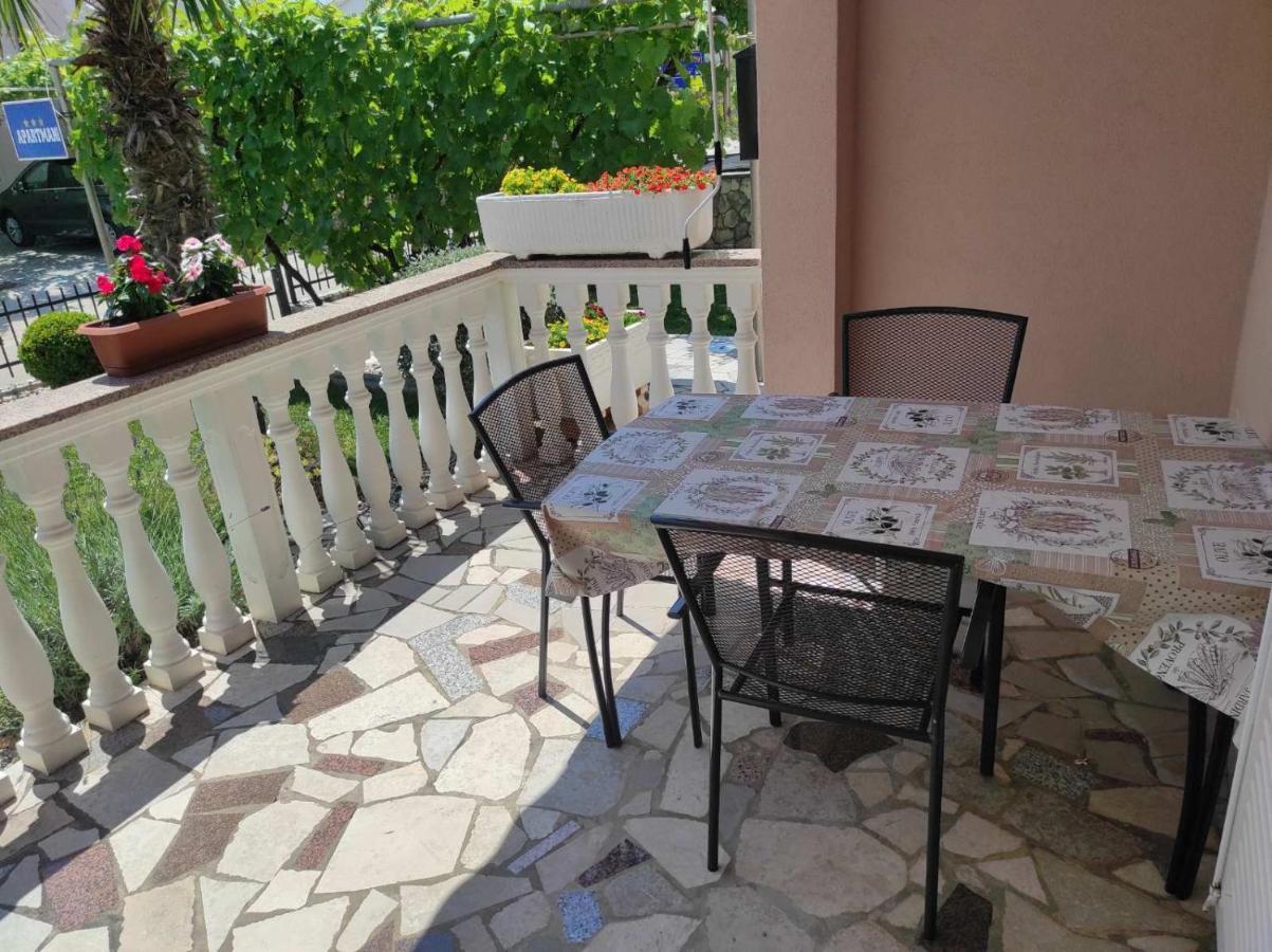 Apartmani Vesna Крк Экстерьер фото